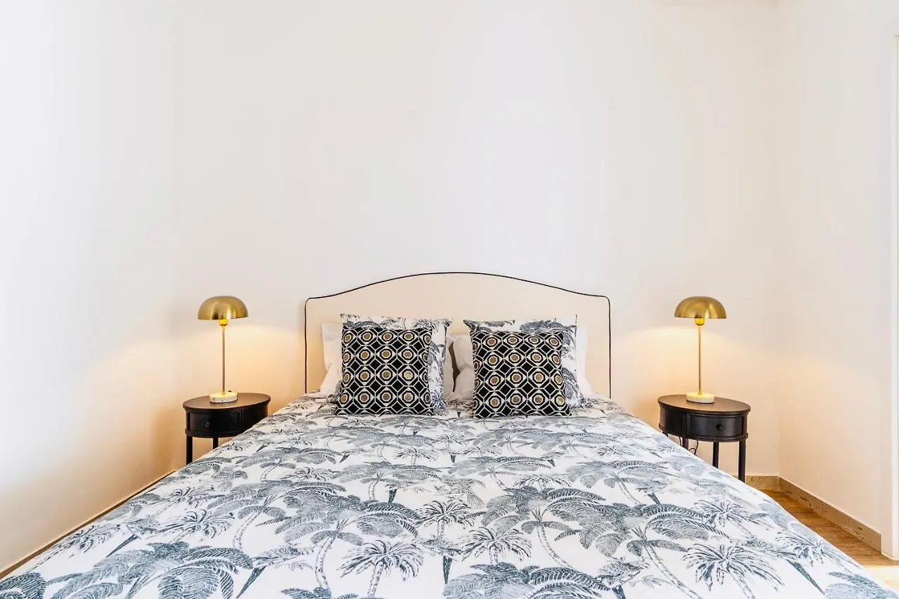The Novels Suite Bari 0*,